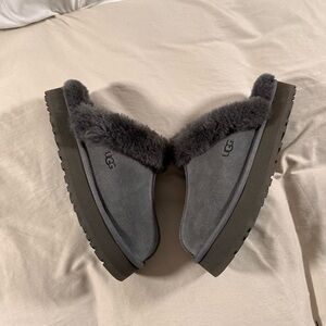UGG Disquette Platform 1122550 Charcoal Grey Women 11 Men 9 Sherpa Lining Cozy